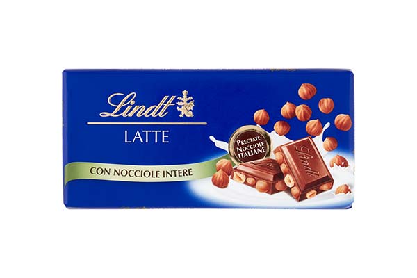 LINDT–LATTE-CON-NOCCIOLE-INTERE-100-g